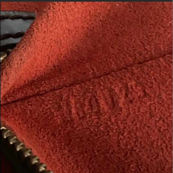 💯% Authentic LOUIS VUITTON
Damier Canvas Uzes Tote Bag✨ - Picture 7 of 16